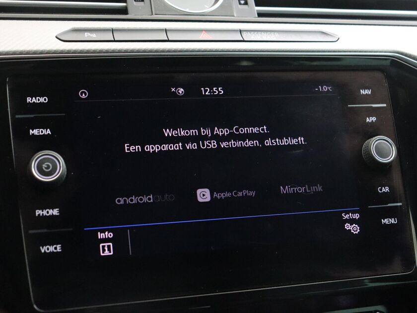 Volkswagen Passat Variant 1.5 TSI Highline Business R | R-line exterieur | DAB | lichtmetaal 17” | navigatiesysteem | lederen bekleding |