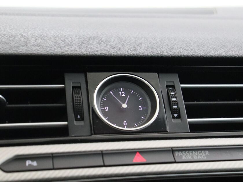 Volkswagen Passat Variant 1.5 TSI Highline Business R | R-line exterieur | DAB | lichtmetaal 17” | navigatiesysteem | lederen bekleding |