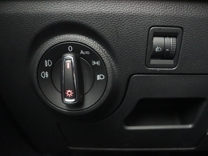 SEAT Ibiza 1.0 TSI FR Business Intense | 95 PK | Achteruitrijcamera | Navigatie | Cruise Control | Keyless Start | Apple CarPlay / Android Auto |