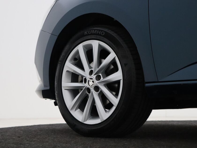 Škoda Fabia 1.0 TSI Business Edition | 95 PK | DAB | Parkeersensoren | Velgen LM 16” | Apple CarPlay / Android Auto | Navigatie |