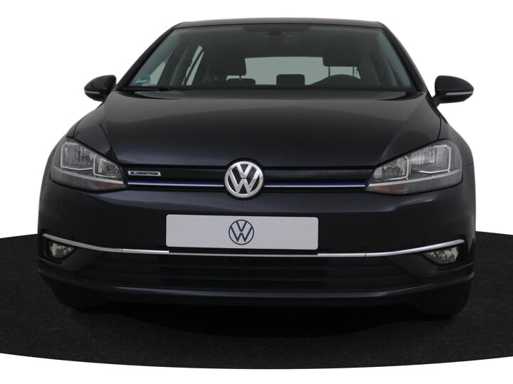 Volkswagen Golf 1.5 TSI Comfortline | 130 PK | Stoelverwarming | Parkeersensoren | Led Achterlichten | DAB | Navigatie |