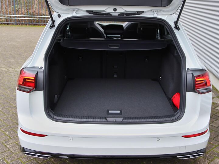 Volkswagen Golf Variant R-Line 1.5 110 kW / 150 pk eTSI Variant DSG