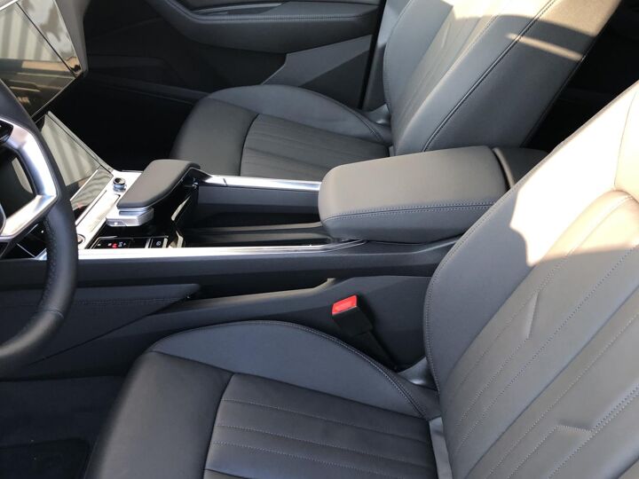 Audi e-tron Advanced edition plus e-tron 55 300kw/408pk 95Kwh  SUV Elektr. aandrijving quattro