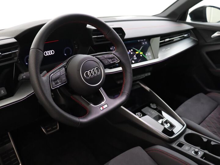 Audi A3 Sportback 35 TFSI S edition | 150 PK | Automaat | DAB | Navigatie | Stoelverwarming | Apple CarPlay / Android Auto |