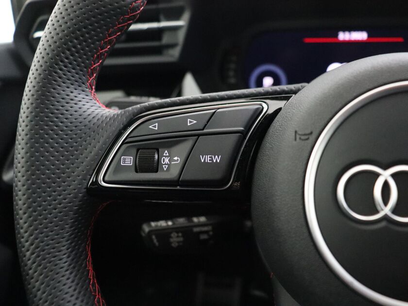 Audi A3 Sportback 35 TFSI S edition | 150 PK | Automaat | DAB | Navigatie | Stoelverwarming | Apple CarPlay / Android Auto |