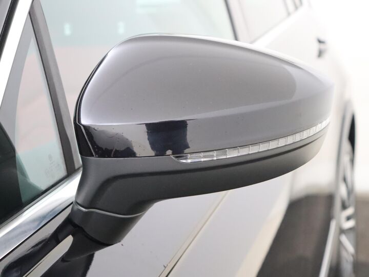 Volkswagen Tiguan 1.5 TSI ACT Highline Business R | 150 PK | DSG | Voorstoelen verwarmd | Getint glas | Navigatie fullmap | Lichtmetaal 20” | Panoramadak |