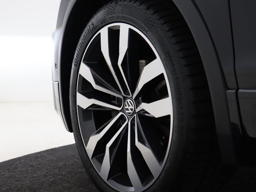 Volkswagen Tiguan 1.5 TSI ACT Highline Business R | 150 PK | DSG | Voorstoelen verwarmd | Getint glas | Navigatie fullmap | Lichtmetaal 20” | Panoramadak |