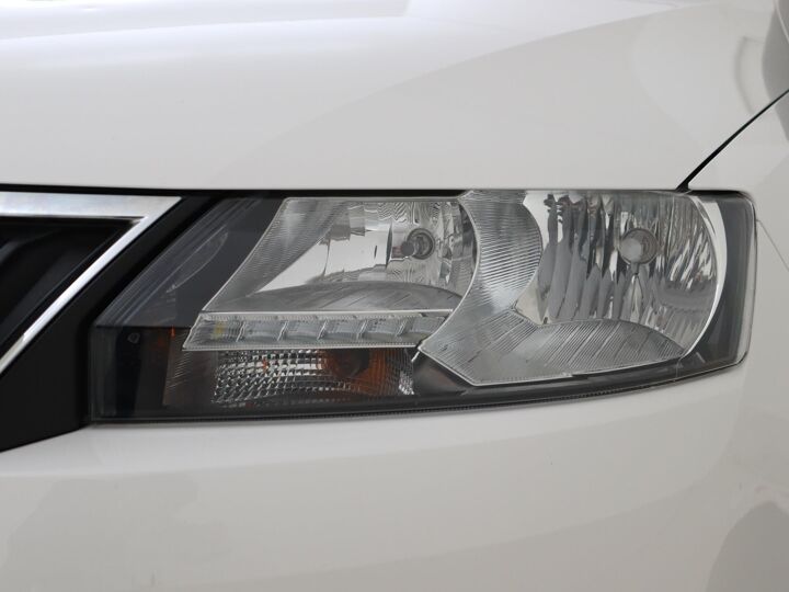 Škoda Rapid Spaceback 1.0 TSI Greentech Clever Automaat | 95 PK | Airconditioning | Navigatiesysteem | Extra getint glas achter | Lichtmetelen velgen 16" | Parkeersensor achter |