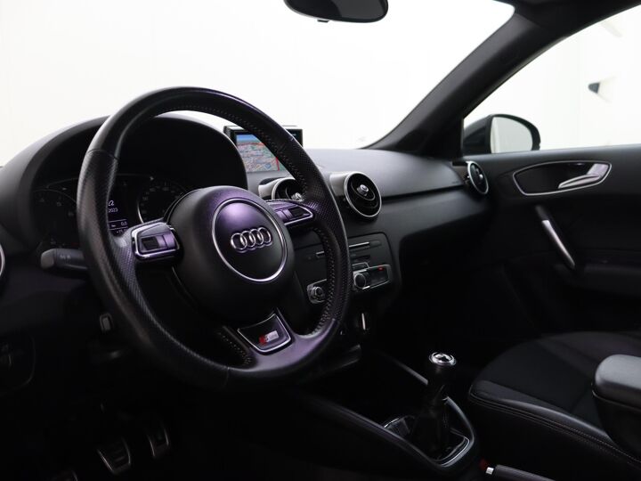 Audi A1 Sportback 1.0 TFSI Advance Sport | 95 PK | Led Verlichting | Lichtmetalen velgen 17” | Navigatiesysteem | Airco