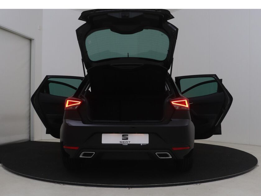 SEAT Ibiza 1.0 TSI FR Business Intense | 95 PK | DAB | Beats audio | Keyless entry | Lichtmetalen velgen 18” |