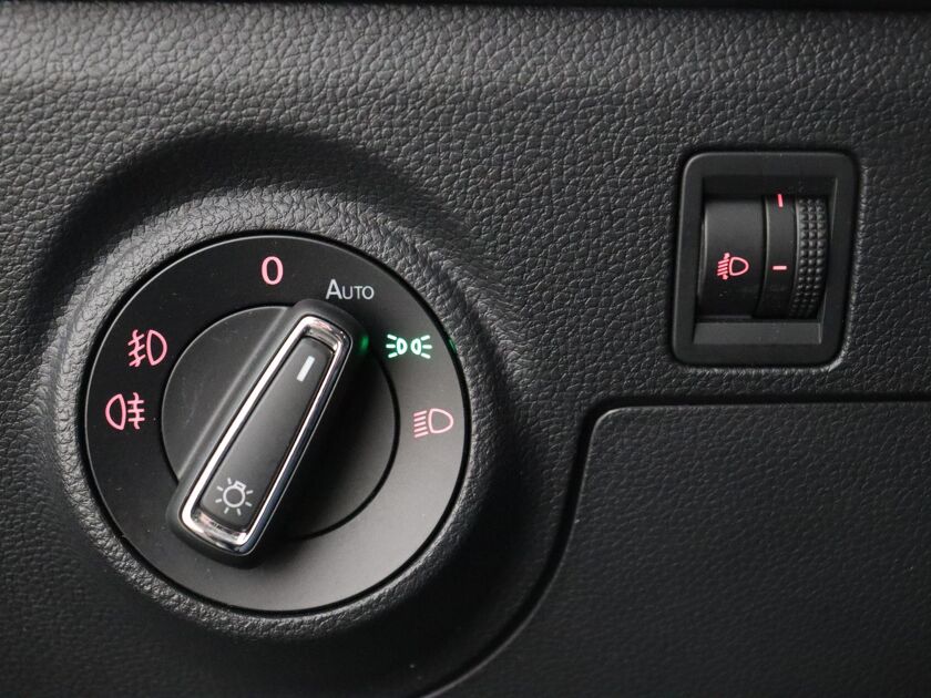 SEAT Ibiza 1.0 TSI FR Business Intense | 95 PK | DAB | Beats audio | Keyless entry | Lichtmetalen velgen 18” |