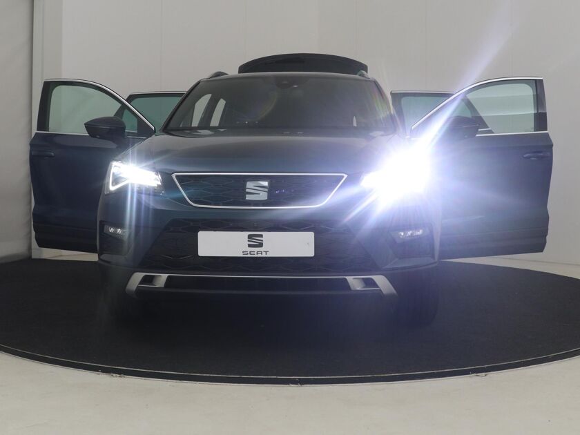 SEAT Ateca 1.5 TSI Xcellence Business Intense | DAB | Alcantara bekleding | Apple CarPlay | Lichtmetalen velgen 18” | Navigatiesysteem