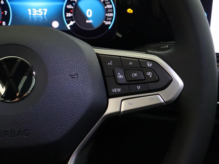 Volkswagen Golf Variant Style 1.5 eTSI 96 kW / 130 pk Variant 7 versn. DSG
