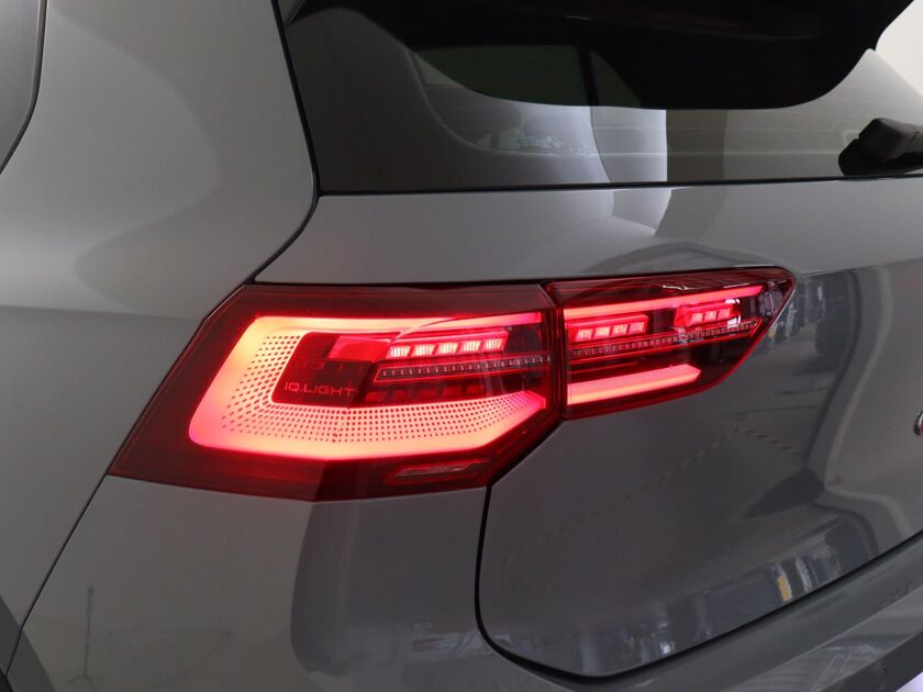 Volkswagen Golf 8 2.0 GTI Clubsport Oettinger | Automaat | Panoramadak | Head Up Display | Harman kardon | 19" Lichtmetalen Velgen |