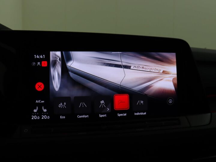 Volkswagen Golf 8 2.0 GTI Clubsport Oettinger | Automaat | Panoramadak | Head Up Display | Harman kardon | 19" Lichtmetalen Velgen |
