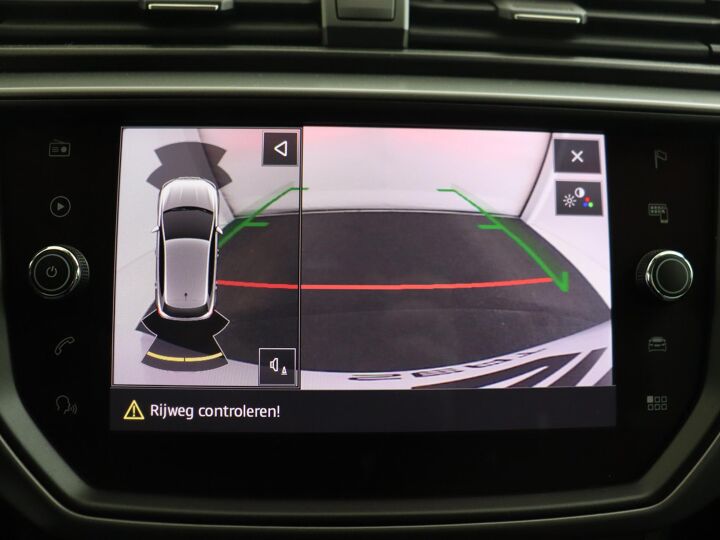 SEAT Ibiza 1.0 TSI Style Business Intense | 95 PK | Achteruitrijcamera | Navigatie | Apple CarPlay / Android Auto | Multifunctioneel Stuurwiel | Getint Glas |