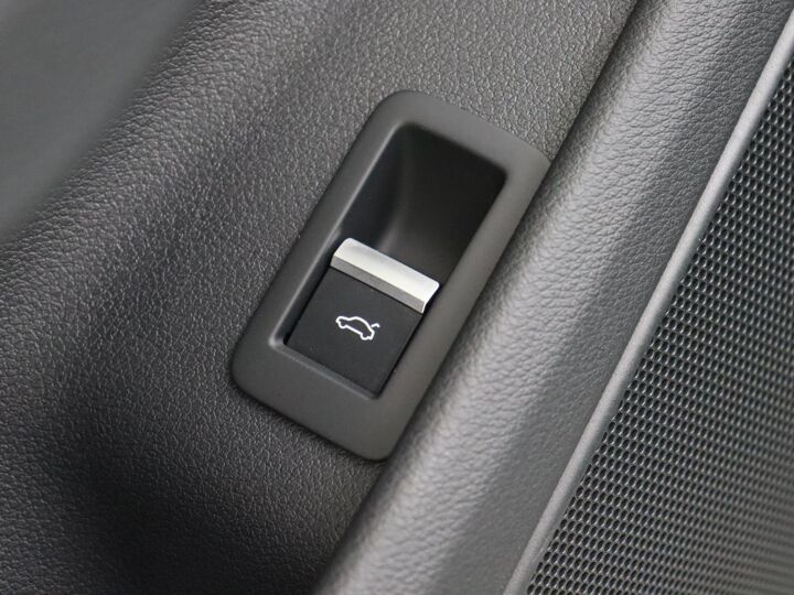 Audi A5 Cabriolet 2.0 TFSI Launch Edition | 190 PK | Automaat | Lichtmetalen Velgen 19” | S-Line Exterieur | Leder-Alcantara bekleding | Nek verwarming |