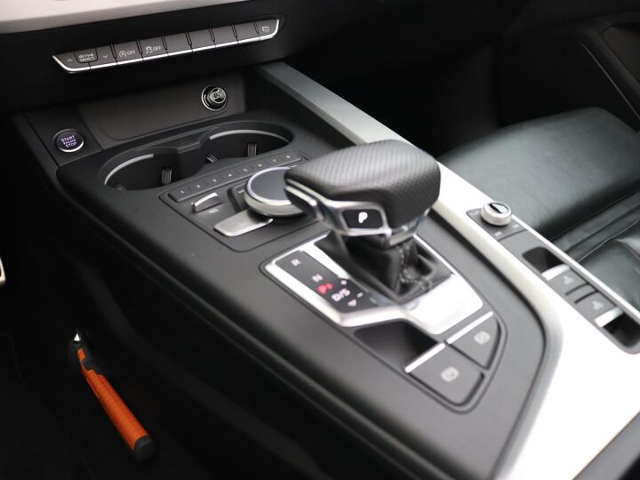 Audi A5 Cabriolet 2.0 TFSI Launch Edition | 190 PK | Automaat | Lichtmetalen Velgen 19” | S-Line Exterieur | Leder-Alcantara bekleding | Nek verwarming |