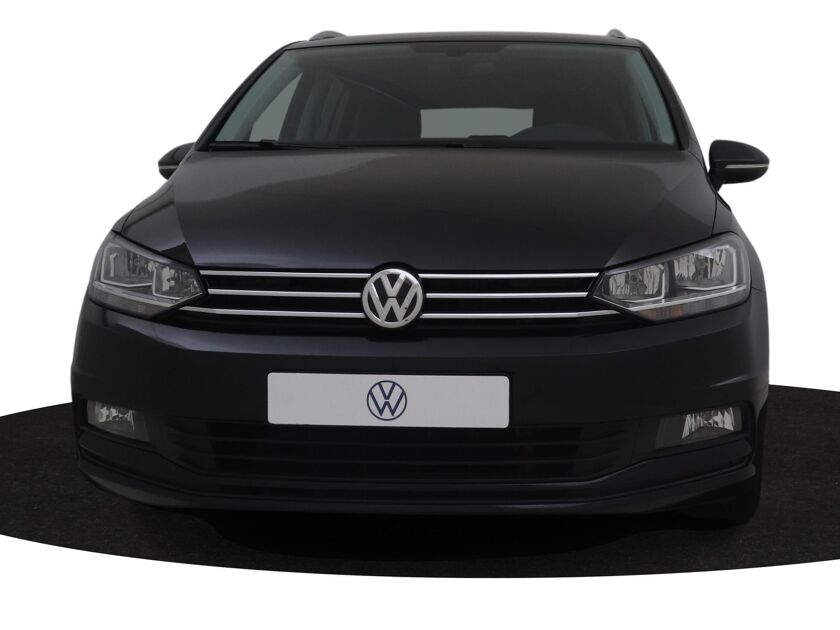Volkswagen Touran 1.0 TSI Comfortline Business 7p | 115PK | Cruise Control | Stoelverwarming | Extra Getint Glas | DAB | 7 zitplaatsen