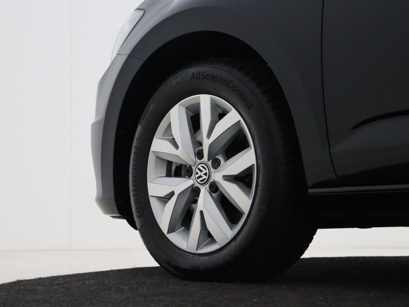 Volkswagen Touran 1.0 TSI Comfortline Business 7p | 115PK | Cruise Control | Stoelverwarming | Extra Getint Glas | DAB | 7 zitplaatsen