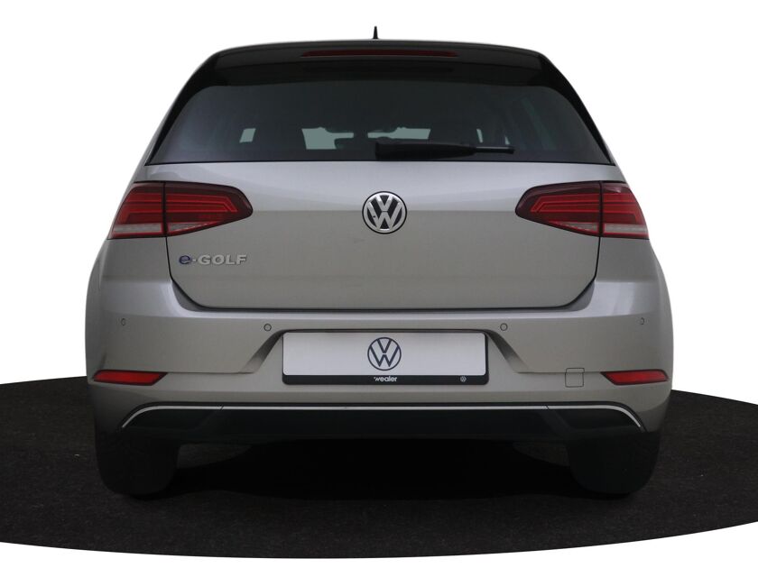 Volkswagen e-Golf e-Golf | 135PK | Apple CarPlay | Warmtepomp | Extra Getint Glas | Navigatiesysteem |
