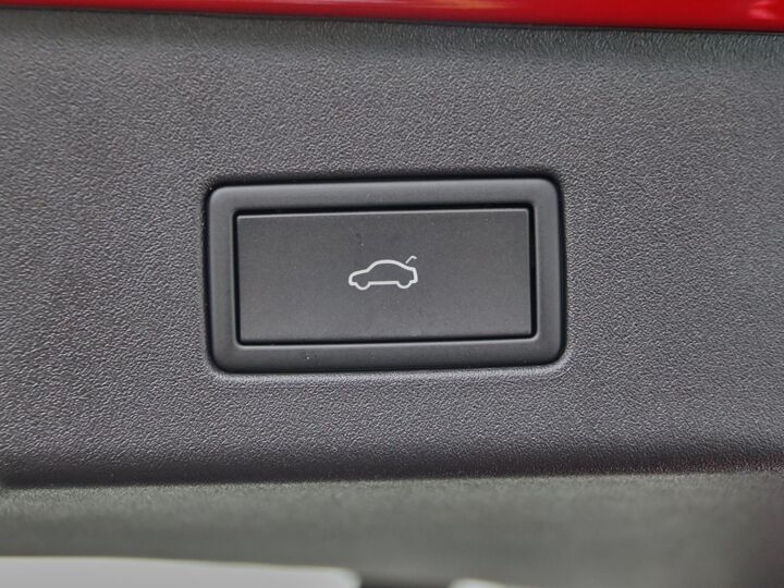 Volkswagen ID.5 GTX ELEKTROMOTOR 220 kW / 299 pk SUV Elektrische a andrijving