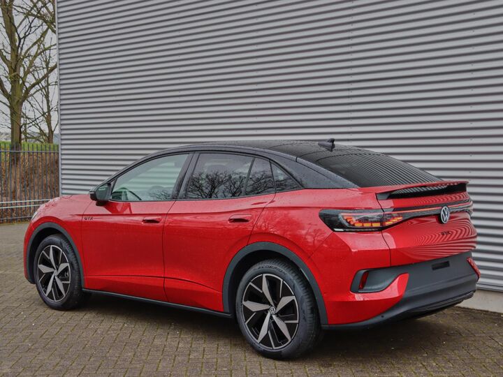 Volkswagen ID.5 GTX ELEKTROMOTOR 220 kW / 299 pk SUV Elektrische a andrijving
