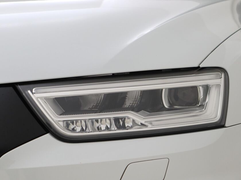 Audi Q3 1.4 TFSI CoD Sport | 150 PK | Automaat | Panoramadak | Navigatie | Velgen LM 19” | Getint Glas | Parkeersensoren |