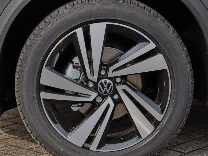 Volkswagen T-Roc R-Line Business + 1.5 110 kW / 150 pk TSI SUV 7 ve rsn. DSG