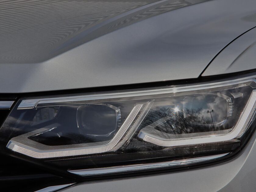Volkswagen Tiguan R-Line Business 1.5 110 kW / 150 pk TSI SUV 7 vers n. DSG