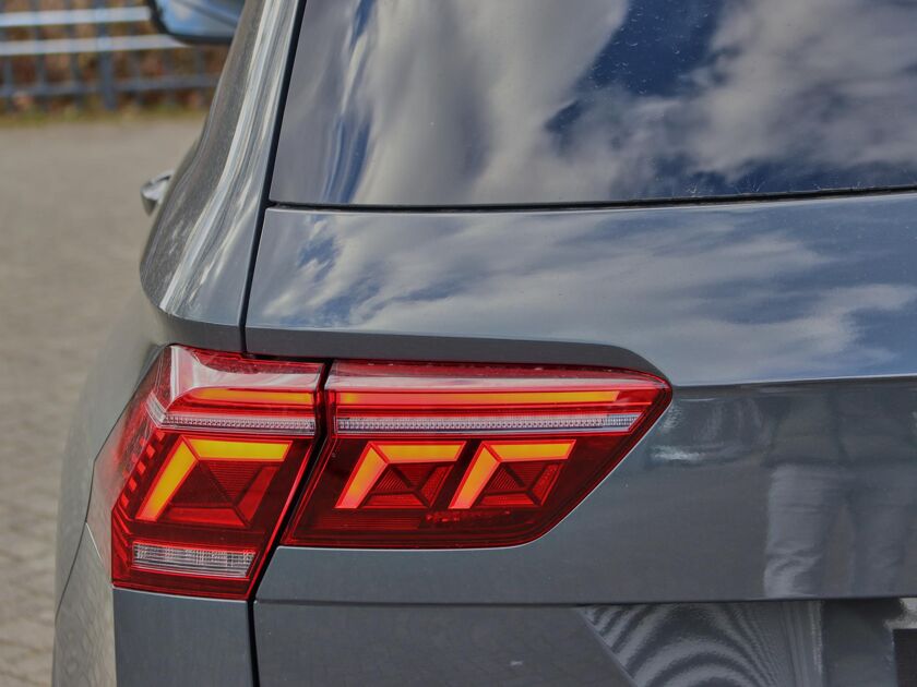 Volkswagen Tiguan R-Line Business 1.5 110 kW / 150 pk TSI SUV 7 vers n. DSG