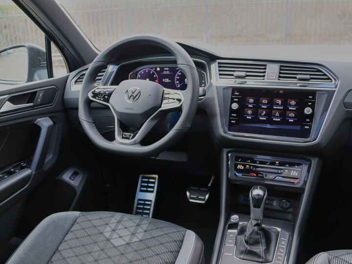 Volkswagen Tiguan R-Line Business 1.5 110 kW / 150 pk TSI SUV 7 vers n. DSG