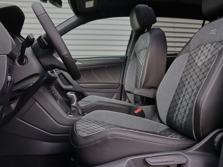 Volkswagen Tiguan R-Line Business 1.5 110 kW / 150 pk TSI SUV 7 vers n. DSG