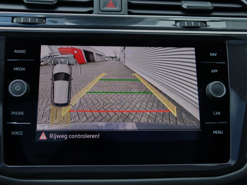 Volkswagen Tiguan R-Line Business 1.5 110 kW / 150 pk TSI SUV 7 vers n. DSG