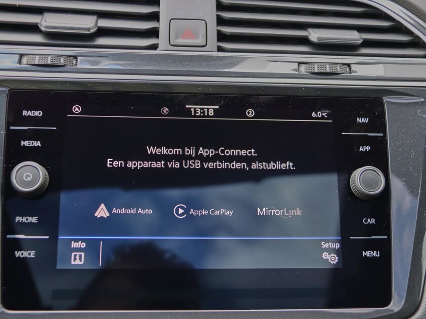 Volkswagen Tiguan R-Line Business 1.5 110 kW / 150 pk TSI SUV 7 vers n. DSG