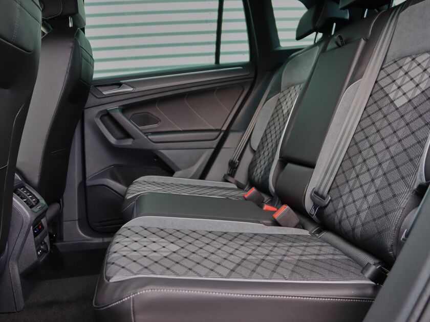 Volkswagen Tiguan R-Line Business 1.5 110 kW / 150 pk TSI SUV 7 vers n. DSG