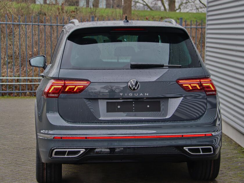 Volkswagen Tiguan R-Line Business 1.5 110 kW / 150 pk TSI SUV 7 vers n. DSG
