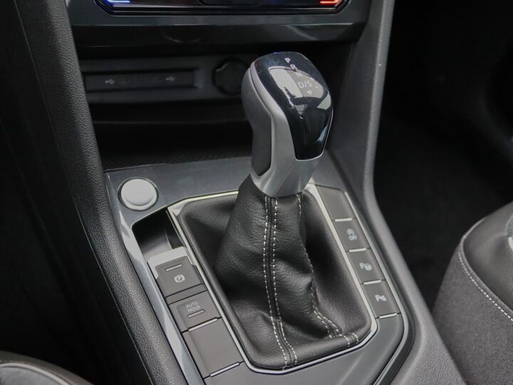 Volkswagen Tiguan R-Line Business 1.5 110 kW / 150 pk TSI SUV 7 vers n. DSG