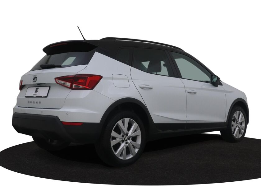 SEAT Arona 1.0 TSI Style Business Intense | 95 PK | Achteruitrijcamera | Navigatie | Apple CarPlay / Android Auto | Velgen LM 17” | Led Verlichting |