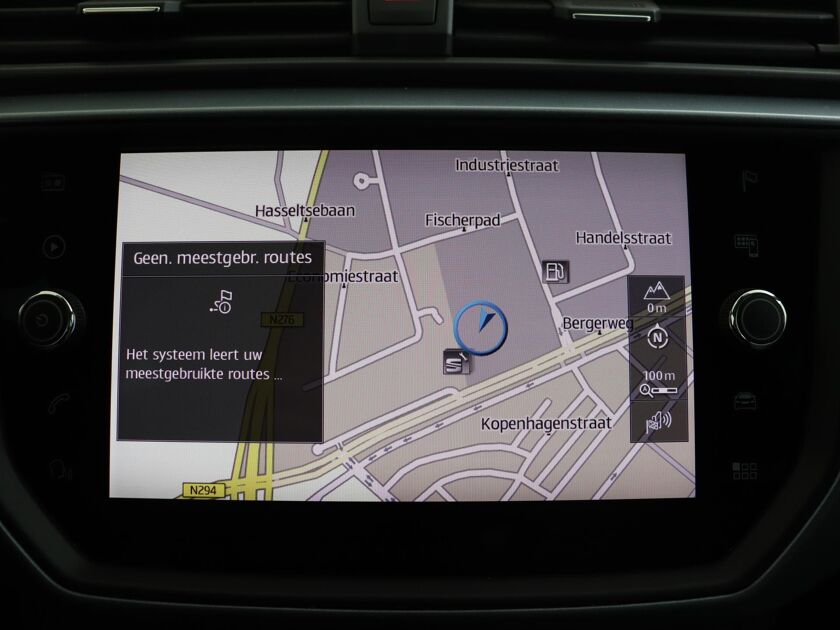 SEAT Arona 1.0 TSI Style Business Intense | 95 PK | Achteruitrijcamera | Navigatie | Apple CarPlay / Android Auto | Velgen LM 17” | Led Verlichting |