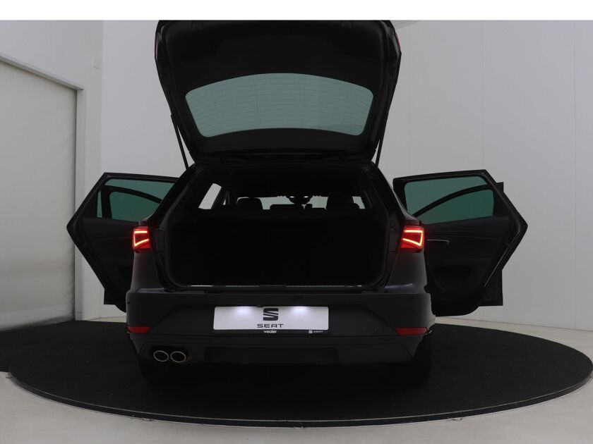 SEAT Leon ST 1.5 TSI FR Ultimate Edition | 150 PK | Automaat | Navigatie | Achteruitrijcamera | Apple CarPlay / Android Auto | Led Verlichting | Velgen LM 18” |