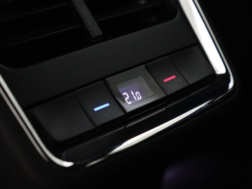 Škoda Enyaq iV 80 Sportline | 16% bijtelling | 204 PK | Automaat | DAB | Navigatie | Stoelverwarming | Achteruitrijcamera | Getint Glas |