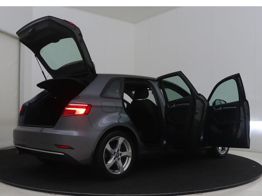Audi A3 Sportback 30 TFSI Advance | 115 PK | Navigatie | Led Verlichting | Velgen LM 17” | Bluetooth | Cruise Control |