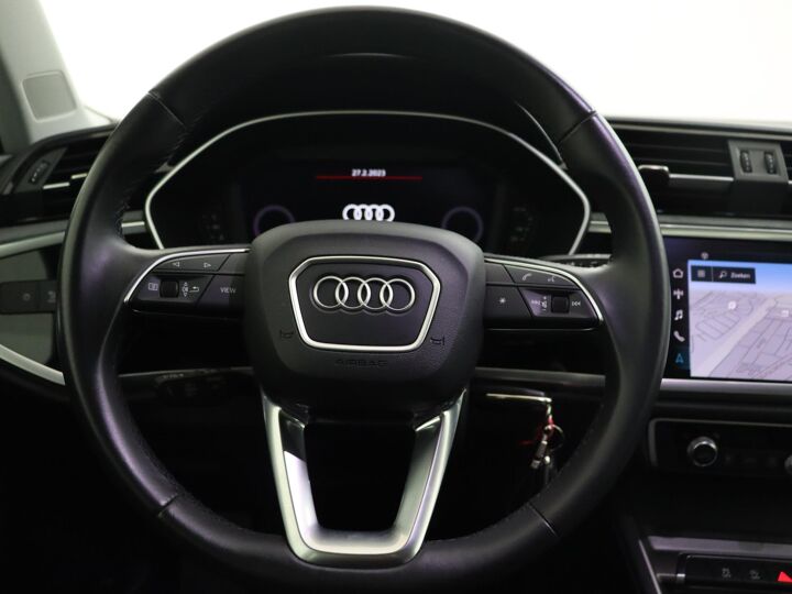 Audi Q3 35 TFSI Advanced edition Plus | 150 PK | Automaat | Parkeersensoren | Navigatie | Apple CarPlay / Android Auto | Velgen LM 18” | Multifunctioneel Stuurwiel |