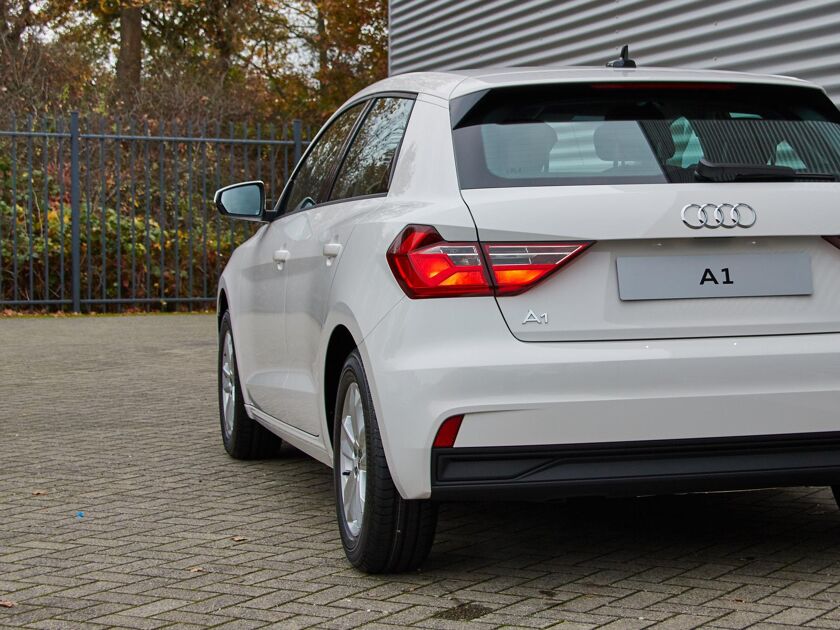 Audi A1 Sportback Pro Line 25 TFSI 70 kW / 95 pk Sportback 5 versn.