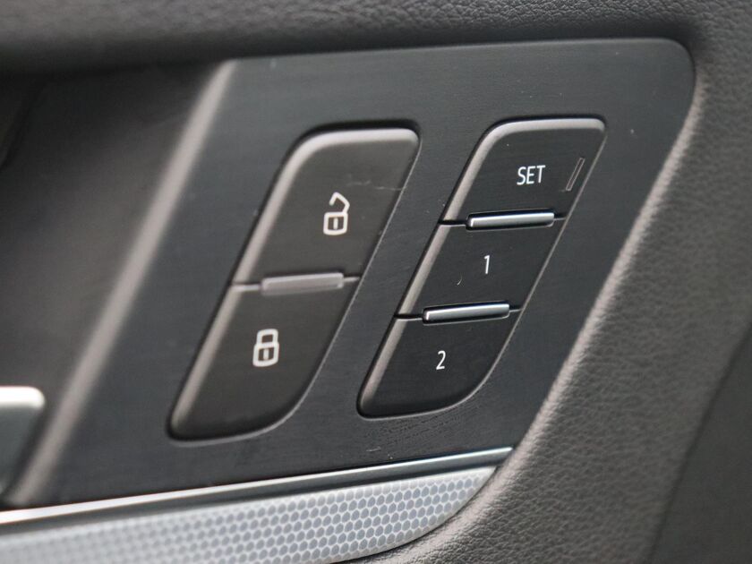 Audi Q5 Sportback 50 TFSI e S edition Competition | 300 PK | Automaat | Achteruitrijcamera | Navigatie | Stoelverwarming | DAB | Apple CarPlay/ Android Auto |