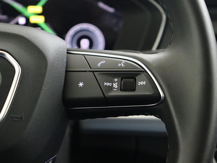 Audi Q5 Sportback 50 TFSI e S edition Competition | 300 PK | Automaat | Achteruitrijcamera | Navigatie | Stoelverwarming | DAB | Apple CarPlay/ Android Auto |