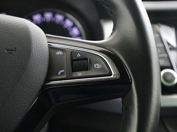 Škoda Fabia Combi 1.0 TSI Drive | 95 PK | Parkeersensoren | DAB | Airco | Navigatie | Velgen LM 16” |