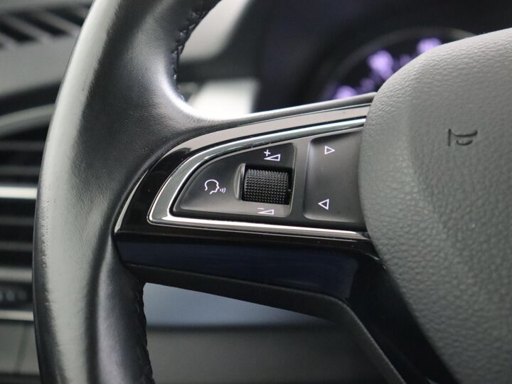 Škoda Fabia Combi 1.0 TSI Drive | 95 PK | Parkeersensoren | DAB | Airco | Navigatie | Velgen LM 16” |
