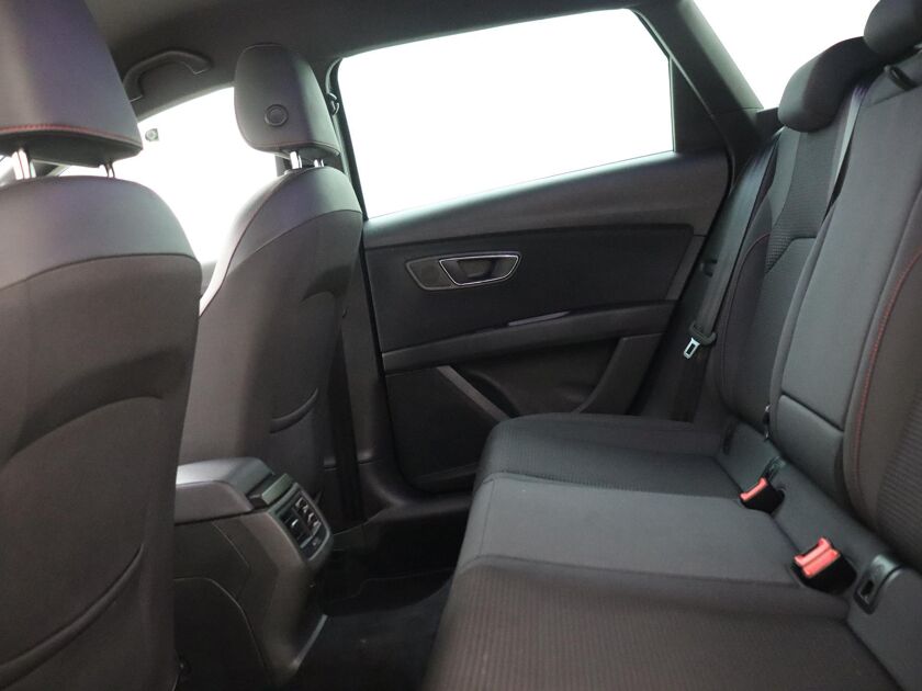 SEAT Leon ST 1.4 EcoTSI FR Business Intense | 150 PK | Automaat | DAB | Parkeersensoren | Navigatie | Apple CarPlay / Android Auto |